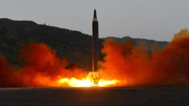 Corea del Nord, Seul: "Lanciato un altro missile non identificato ... - leggo.it