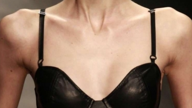 Da Dior a Gucci basta con le modelle anoressiche