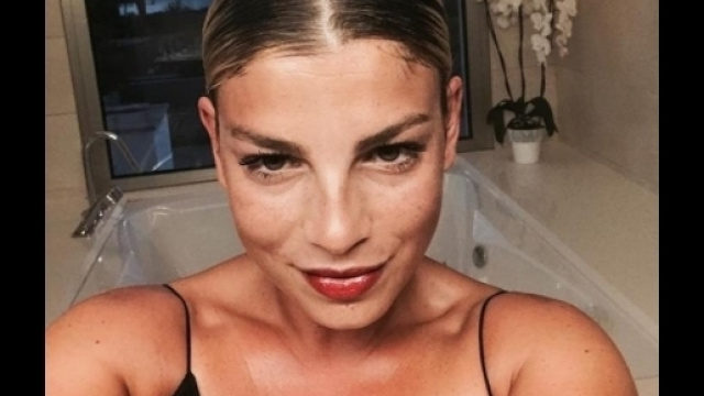 Emma Marrone interrompe la diretta su Instagram e scatena la polemica