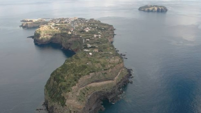 L'allarme: Ventotene si sta spopolando. Il sindaco lancia un appello: "Migranti, venite a vivere da noi".