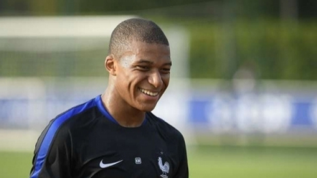 M'bappe au PSG, un imbroglio juridique - sportpluriel.com