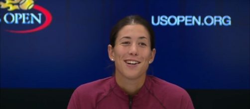 Garbine Muguruza at a press conference at 2017 US Open. [Image via YouTube/US Open Tennis Championships]
