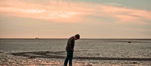 Loneliness and isolation shown to be serious health risks. - Image Credit: Bert Kaufmann / Wikimedia