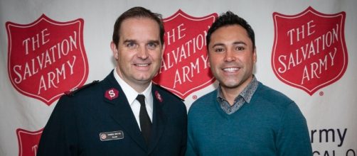Oscar De La Hoya comments on Mayweather-McGregor fight (Image Credit - Salvation Army USA West/Wikimedia)