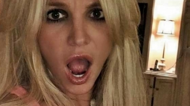 #Britney Spears cambia look. #Blasting News