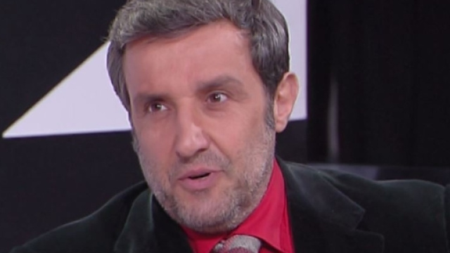 Flavio Insinna: nuova esperienza in Tv per l'ex conduttore di Affari Tuoi - vvox.it