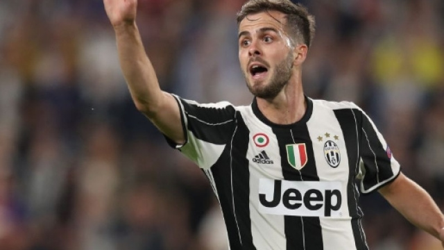 Juventus, domani contro il Chievo Pjanic guider&agrave; il centrocampo con Matuidi