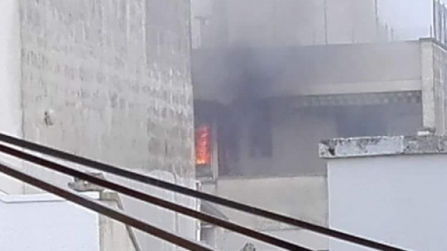 La foto dell'incendio a San Foca.