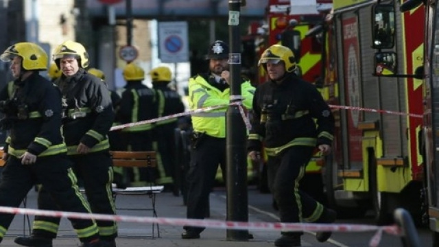 Londres : attaque terrorisme dans le m&eacute;tro londonnien