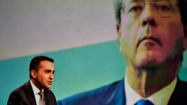 Luigi Di Maio e Paolo Gentiloni in testa agli ultimi sondaggi