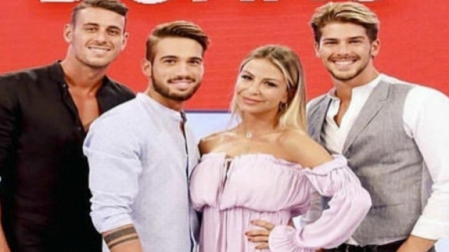 Nella foto i nuovi tronisti di Uomini e Donne