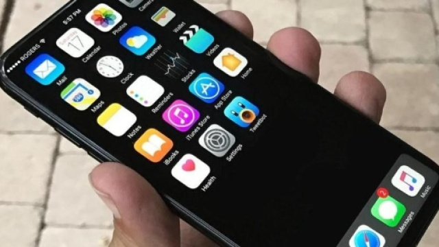 Ricarica senza fili e niente tasto home: cos&igrave; sar&agrave; l'iPhone 8 - lastampa.it