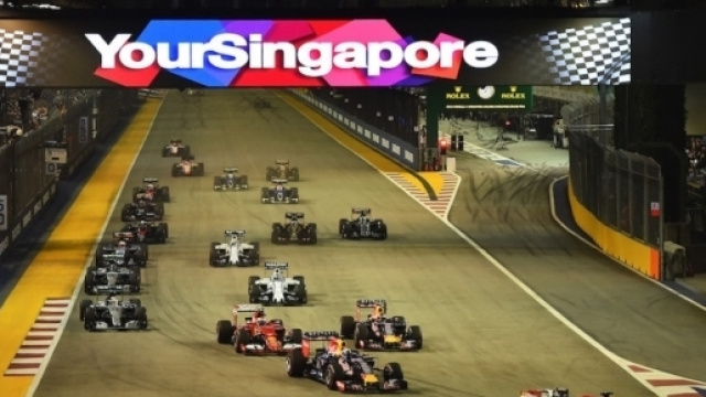 Trackside - 2017 Singapore Grand Prix - f1destinations.com