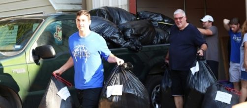 As Houston continues to recover from Hurricane Harvey, ISIS calls for attacks against relief centers | Photo via Wikimedia Commons