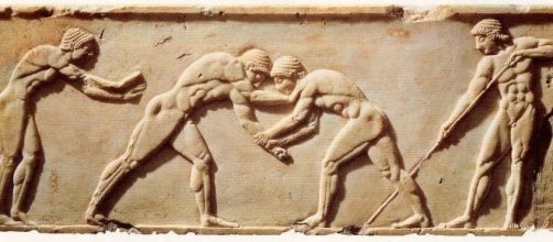 Bajo relieve sobre la educaci&oacute;n f&iacute;sica