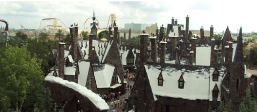 The magcal world of Harry Potter [GFDL or CC BY 3.0 Wikimedia Commons | Mel 23 (Own work)