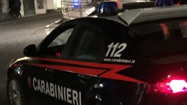 Si &egrave; presentato in procura uno dei 2 carabinieri indagati a Firenze per violenza sessuale. La tesi difensiva: 'Rapporto consenziente, non stupro'
