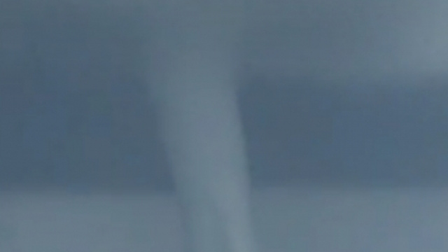 Una foto della tromba d'aria che colp&igrave; il Nord Salento a Luglio.