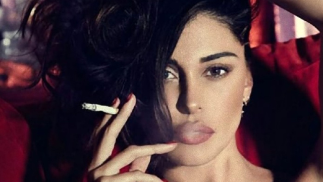 Belen Rodriguez: dopo la farfallina provoca un'altra polemica.