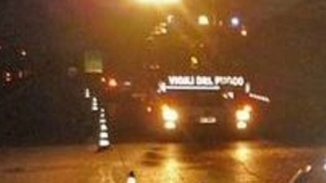 Terribile incidente sull'A5: muore diciannovenne