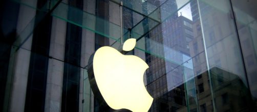 The Apple Company. -[Image Credit: Matias Cruz / http://www.pixabay.com]