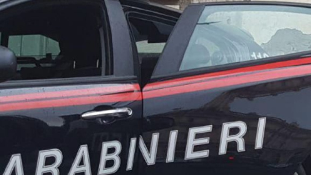 Gabriele Lucherini &egrave; stato portato in caserma per essere interrogato. Ha massacrato la compagna di botte.