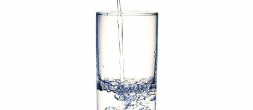 Beneficios de tomar agua tibia en ayunas | Salud - facilisimo.com