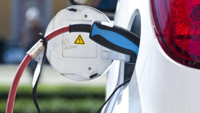 Auto elettriche: ecco come si ci sta muovendo verso il cambiamento nelle citt&agrave;