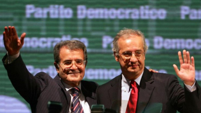 Bersani risponde si all'appello di Prodi e Veltroni per l'unit&agrave; del centrosinistra