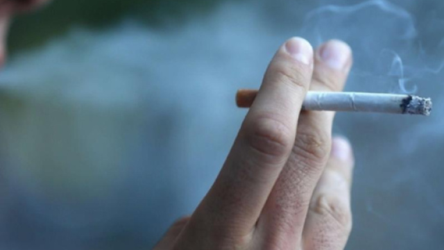 Vizio del fumo si prende con una sigaretta?