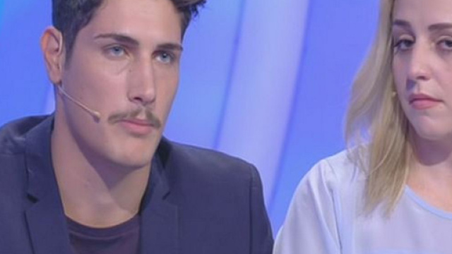 Alesiso fa impazzire le fans di C'&egrave; posta per te