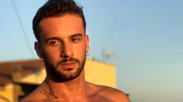 Andreas Muller lascia Amici con un post su Instagram