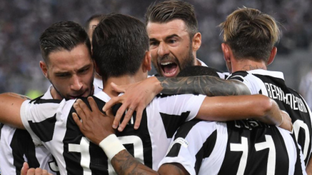 I giocatori della Juventus festeggiano dopo un gol