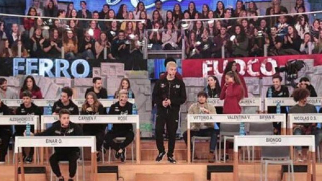 Caos ad Amici, sospensioni e punizioni per i ragazzi