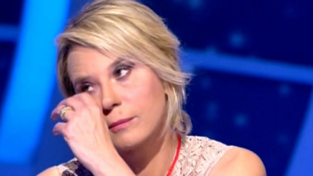 C'&egrave; posta per te, Maria De Filippi piange per la storia di Antonio ... - today.it