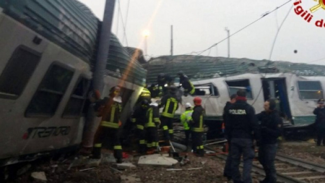 Foto dei Vigili Del Fuoco. Il treno deragliato in zona Pioltello nella mattina del 25 gennaio 2018.