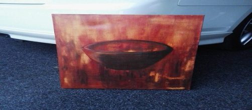 Dono revela ter adquirido obra assombrada em antiqu&aacute;rio da Nova Zel&acirc;ndia (Trademe)