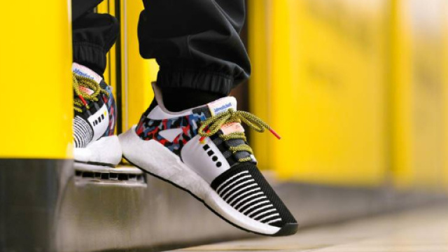 Adidas a cr&eacute;&eacute; des chaussures qui font office de ticket de m&eacute;tro - creapills.com