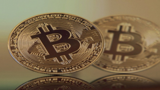 Crolla il Bitcoin, scoppia la bolla delle criptovalute?