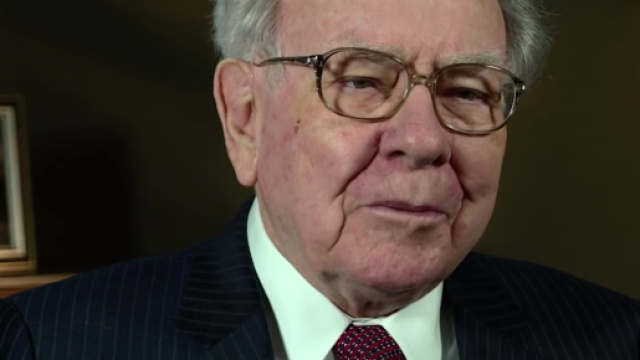 Warren Buffett si scaglia contro le criptovalute e mette in guardia i possessori