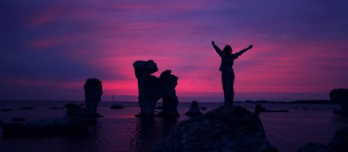 Progress needs us one by one for good to triumph. (Image Free-Photos Pixabay)