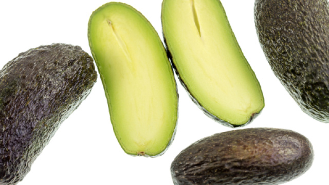 La catena inglese Marks & Spencer lancia l'avocado senza nocciolo - freshpointmagazine.it