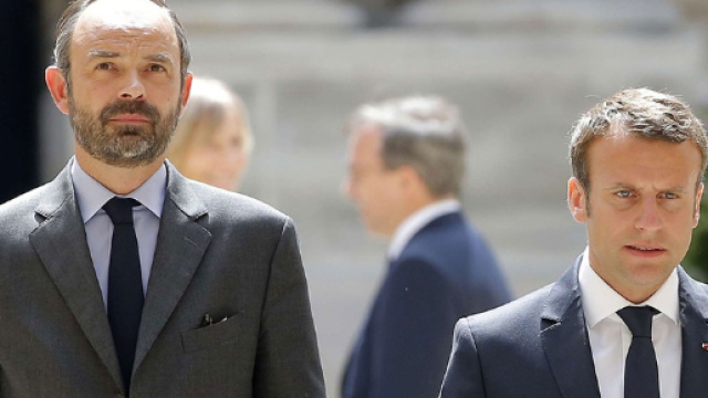 Regarder: Forte baisse de popularit&eacute; pour Macron et Philippe ... - dakarinfo.net