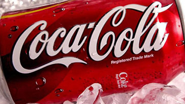Verme nella Coca Cola: ecco cosa &egrave; successo