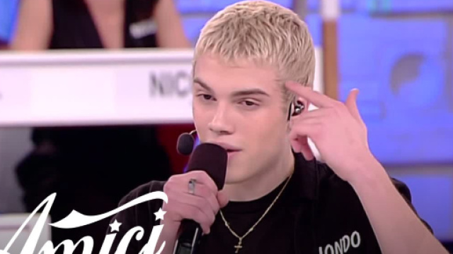 Amici 17: Il Biondo &egrave; stato riammesso a scuola assieme a Filippo Di Crosta