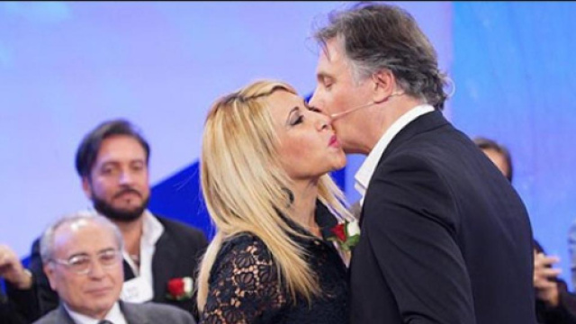 Uomini e Donne, Anna Tedesco dama cool del trono over di nuovo ... - teleblog.it
