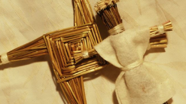 Imbolc: come creare la croce di Brigid