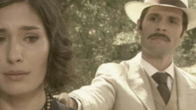 Video Il Segreto, Camila: chi &egrave; il suo vero padre?