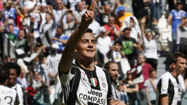 Crotone ko e sesto scudetto, la Juve entra nella storia - La Stampa - lastampa.it