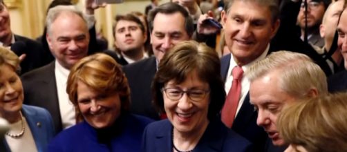 Bipartisan agreement on Capitol Hill [Image credit: PBS Newshour/YouTube]